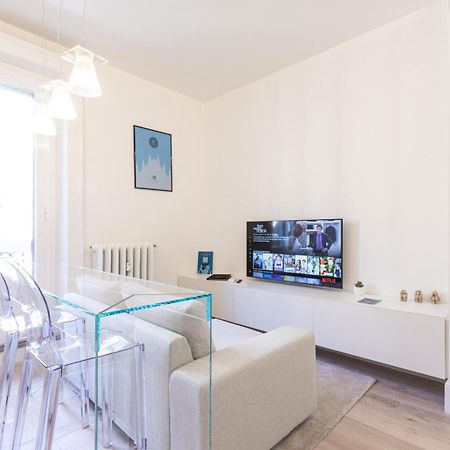 Centrale Suite With Balcony - Top Collection Milán Exterior foto