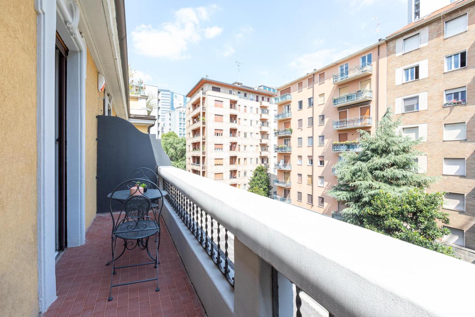 Centrale Suite With Balcony - Top Collection Milán Exterior foto