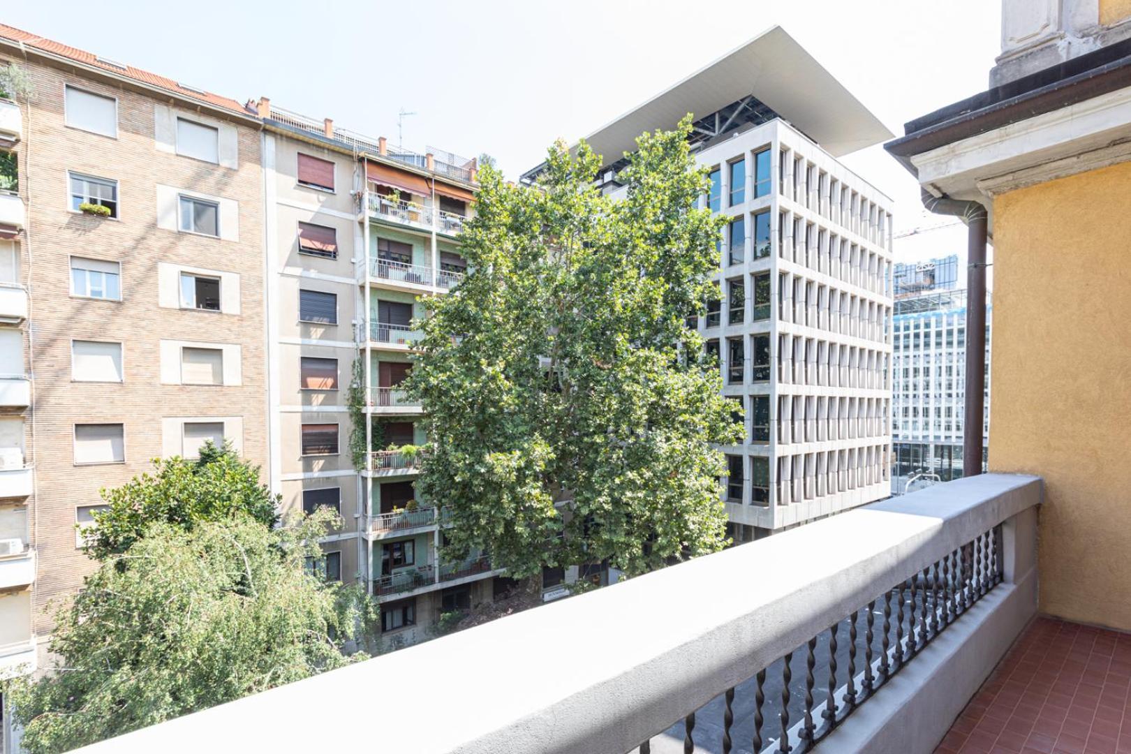 Centrale Suite With Balcony - Top Collection Milán Exterior foto