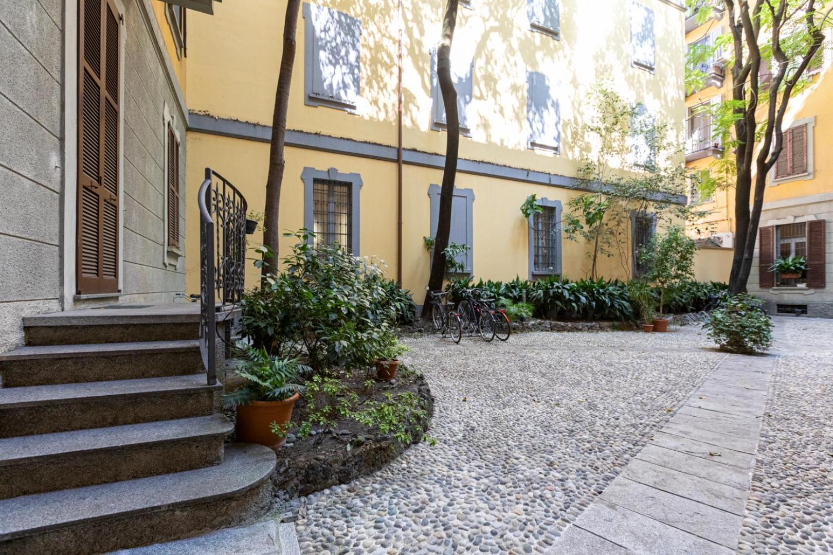 Centrale Suite With Balcony - Top Collection Milán Exterior foto