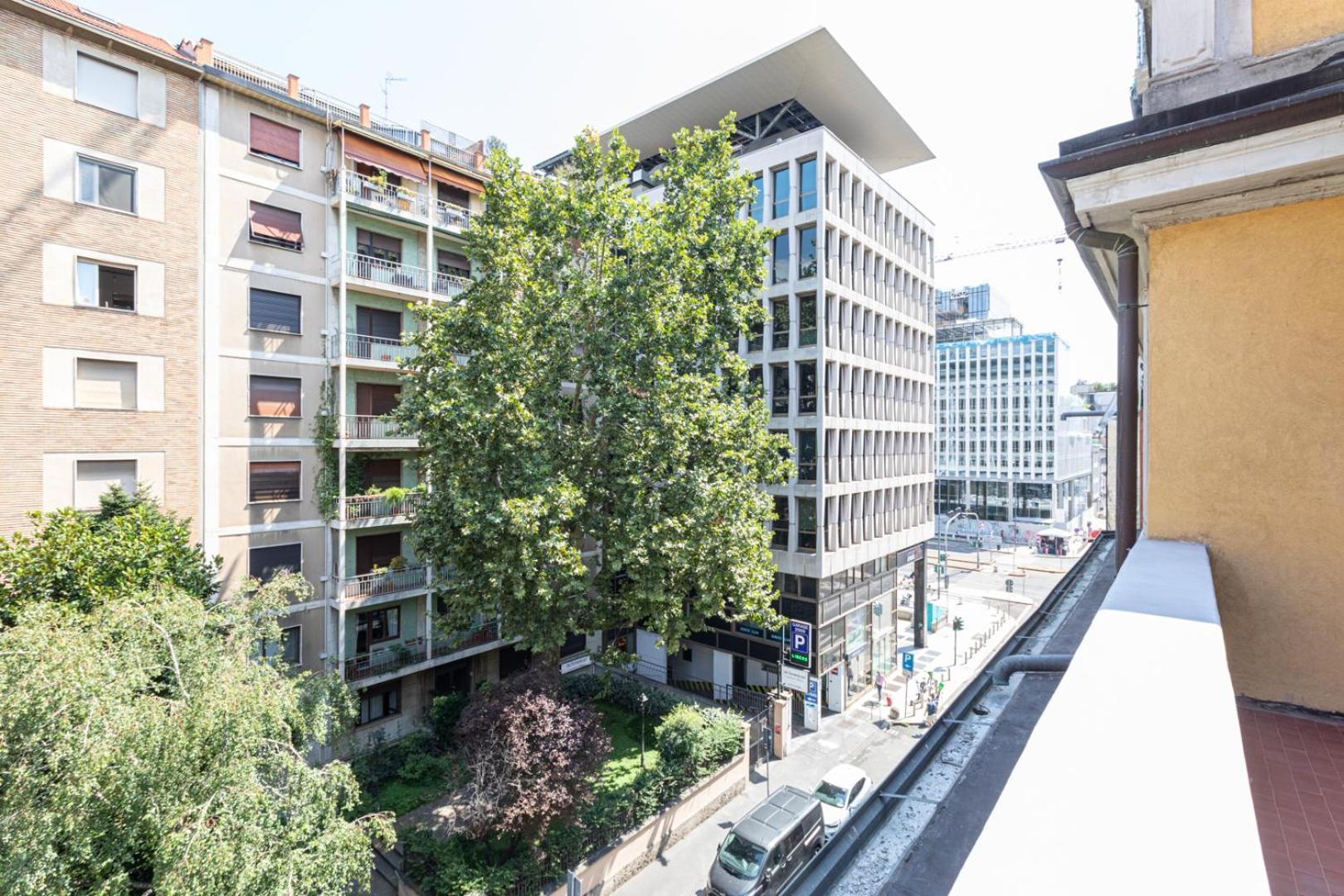 Centrale Suite With Balcony - Top Collection Milán Exterior foto